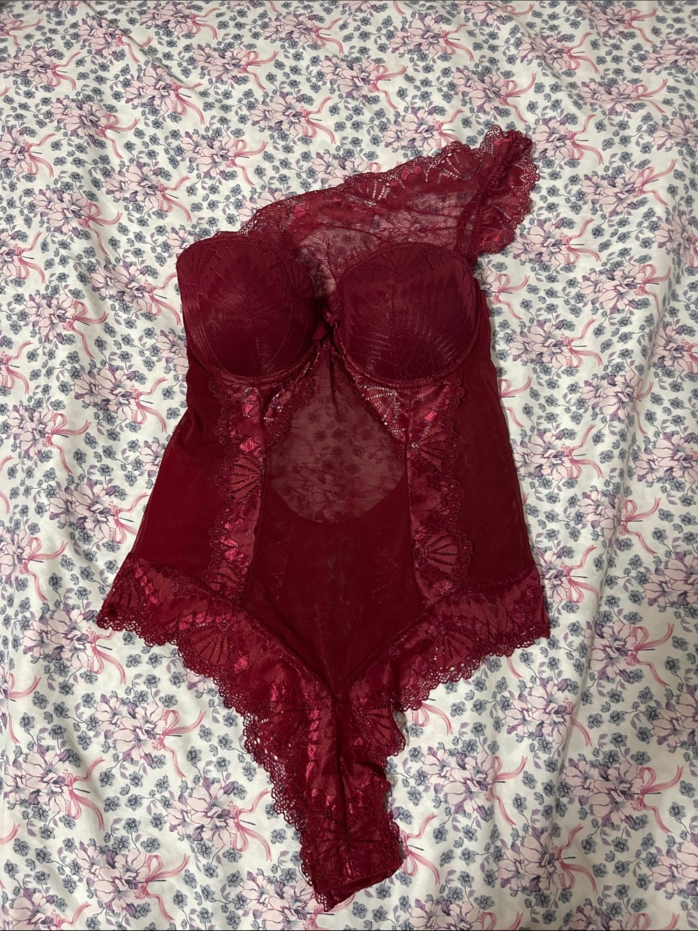 Women's Lace One-Shoulder Teddy Bodysuit in Burgundy